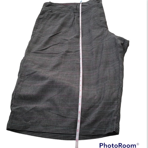 Avenue Cotton Plaid Gaucho Pants, 26W - Picture 11 of 15